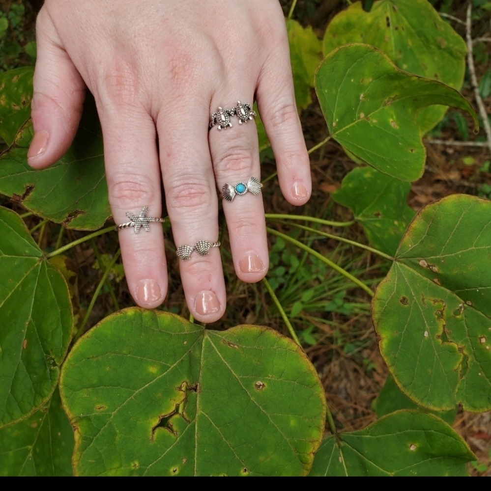 Under The Sea Golden Coast Midi Ring, 4 Piece Set - Picture 8 of 10